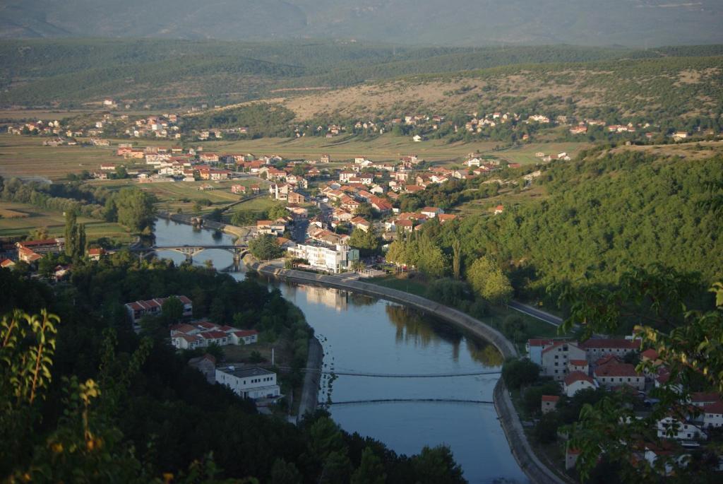 Hotel Sv. Mihovil Trilj Стая снимка